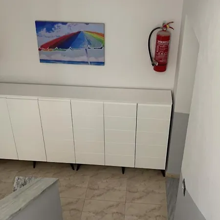 Helios Qerret House Apartment Golem (Tirana)