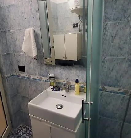 Helios Qerret House *